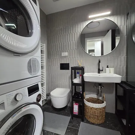 Haas Art With Parking, Bakery, Free Fitness Apartmán