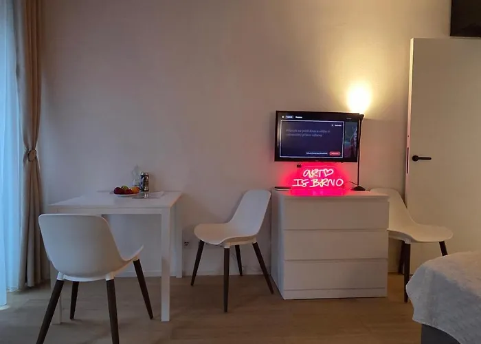 Апартаменты Haas Art With Parking, Bakery, Free Fitness Брно