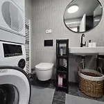 Haas Art With Parking, Bakery, Free Fitness * Brno
