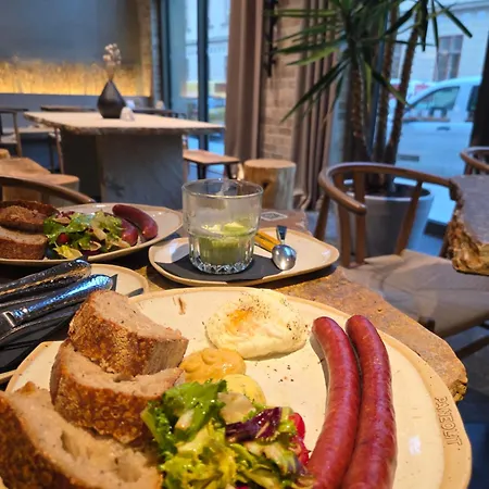 Haas Art With Parking, Bakery, Free Fitness Appartement *